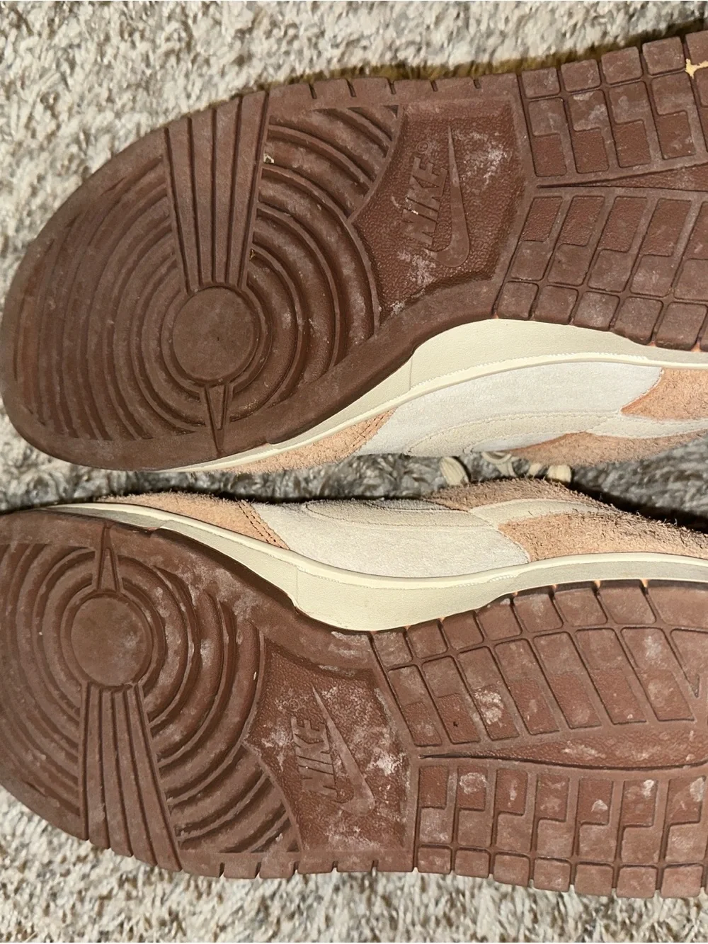 Nike Men’s dunk low premium “medium curry” sneakers